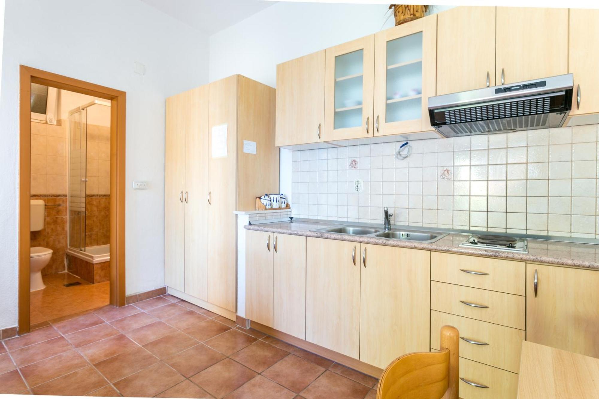 Apartments By The Sea Baska Voda, Makarska - 300 المظهر الخارجي الصورة