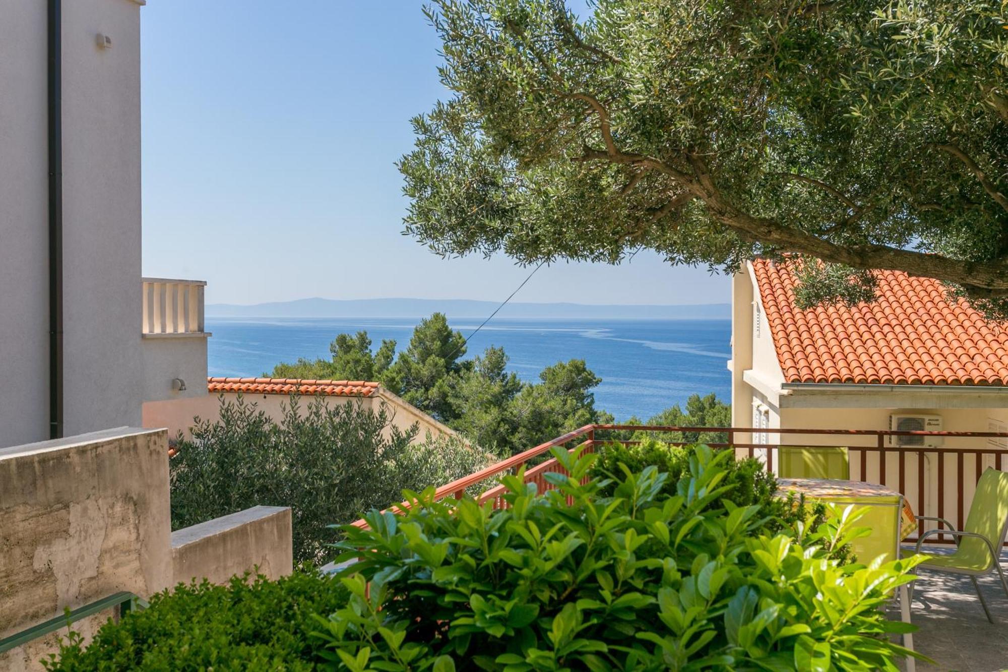 Apartments By The Sea Baska Voda, Makarska - 300 المظهر الخارجي الصورة